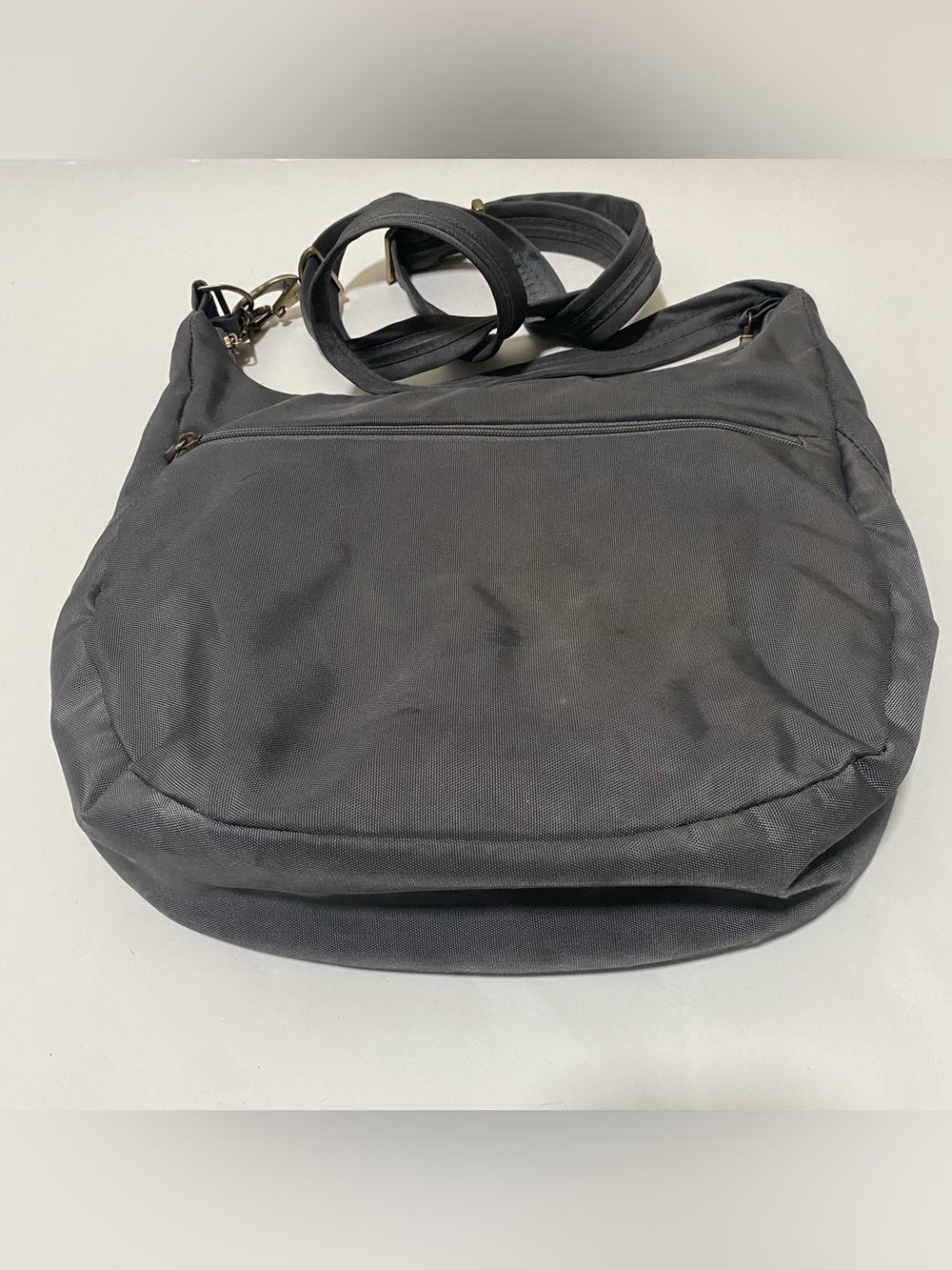 Travelon Anti-Theft Gray Nylon Hobo Crossbody Shoulder Bag Purse F11901